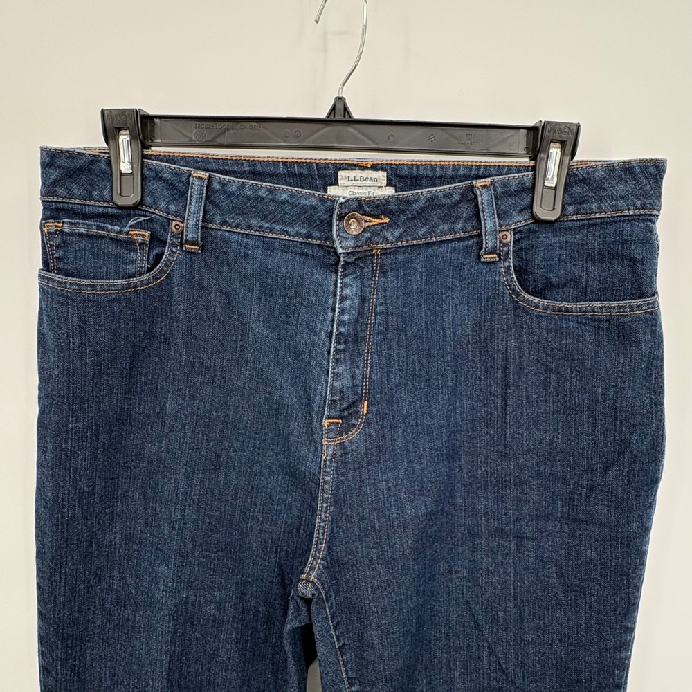 LL Bean Classic Fit Straight Leg Jeans Womens 16 MT Dark Wash Stretch 500301 - Picture 2 of 14